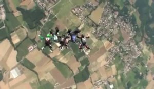 PARACHUTISME – RASSEMBLEMENT FEMININ NATIONAL 2013 : "Vol Relatif - saut 2"