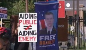 Bradley Manning : 35 ans de prison et son renvoi de...