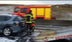 Accidents en chaîne sur l'A16 à Neufchatel-Hardelot : une quinzaine de véhicules piégés par la grêle
