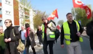 Saint-Omer : une centaine de personnes ont manifesté mercredi 1er mai