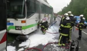 Un bus Transvilles en feu