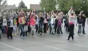 Hénin: flash mob au collège Rabelais