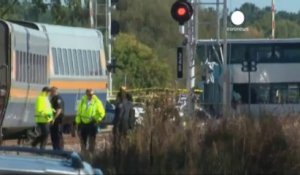 Six morts dans une collision entre un bus et un train à...