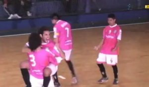 Futsal : une étrange combinaison sur coup franc pour égaliser en fin de rencontre