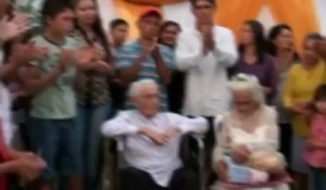 A 103 ans et 99 ans, un couple se dit "oui" après 80 ans de vie commune