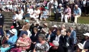 Sainte-Anne la Palud (29). Plein soleil sur le pardon des malades