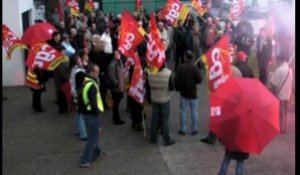 Loudéac. 120 manifestants demandent la réintégration d'une déléguée CGT