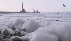 Le Havre : mer houleuse avant la tempête annoncée cette nuit
