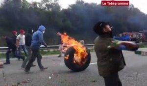 Ecotaxe poids lourds : colère et heurts en Bretagne