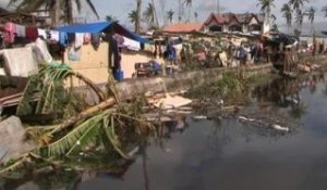 Philippines: à Tacloban, les habitants s'organisent pour faire face aux pillards - 13/11