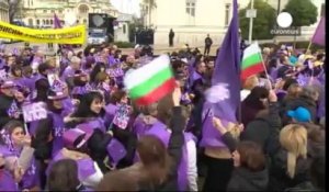 Bulgarie: le gouvernement traité de "mafia"