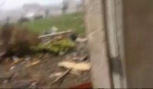 Un habitant de l'Illinois échappe de justesse à la tornade qu'il filme