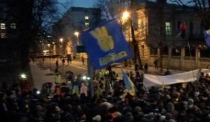 Ukraine: les manifestants ne relâchent pas la pression - 04/12