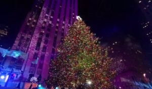 Le sapin new-yorkais du Rockefeller Center s'illumine