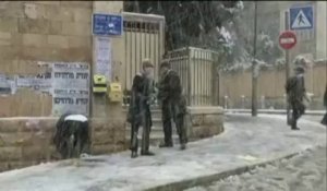 Jérusalem reste paralysée par une tempête de neige historique