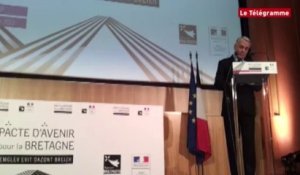 Pacte d'avenir à Rennes. Ayrault : "La France n'a pas à craindre des identités régionales"