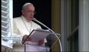 Le Pape dénonce les violences contre les chrétiens
