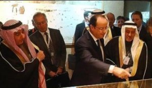 François Hollande vanne Jack Lang à Riyad - 30/12
