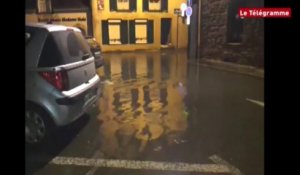 Vannes. La place Decker inondée