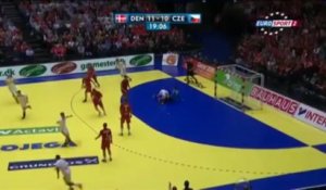 Euro 2014 - But dans le dos d'Hans Lindberg (Danemark - Rép. Tchèque)