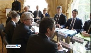 Manuel Valls reçoit les syndicats à Matignon