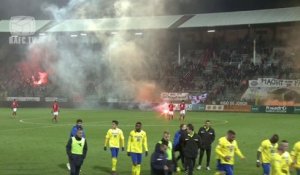 Fumigène lors du match de foot Antwerp contre Saint-Trond