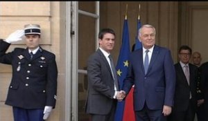 Manuel Valls est arrivé à Matignon pour la passation de pouvoir avec Jean-Marc Ayrault - 01/04