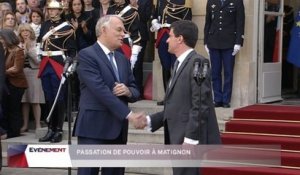 Matignon : passation de pouvoir entre Jean-Marc Ayrault et Manuel Valls