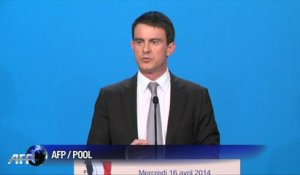 Valls: les revalorisations prévues du RSA "décalées d'une année"