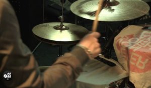 Renan Luce répète en studio pour sa nouvelle tournée