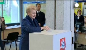 Lituanie : la présidente sortante largement en tête du 1er tour