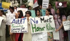 Pakistan : arrestations après la lapidation de Farzana