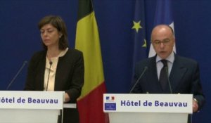 Tuerie de Bruxelles : Bernard Cazeneuve veut une plus grande coopération internationale