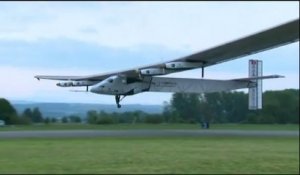 Premier vol réussi pour l'avion Solar Impulse 2, propulsé à l'énergie solaire