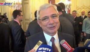 Football / Les députés se mettent aussi au foot - 04/06