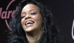 Rihanna à Paris, pour la bonne cause