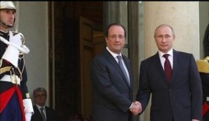 Débarquement: Vladimir Poutine arrive à l'Elysée pour "souper" avec François Hollande - 05/06