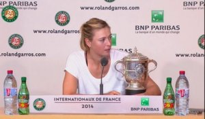 Press conference M.Sharapova 2014 French Open Final