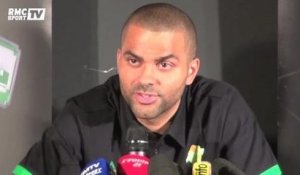 Football / Tony Parker voit la France gagner 2-1 contre le Nigeria - 30/06