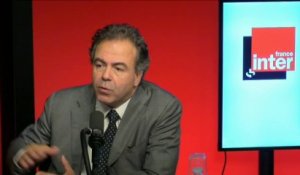 Luc Chatel juge "assez toublant" le lapsus de Hollande sur Sarkozy