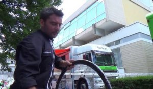 Mickaël Pichon, mécanicien dans l'équipe cycliste Europcar