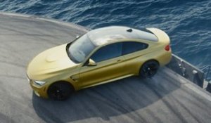 La BMW M4 s’éclate sur un porte-avion !