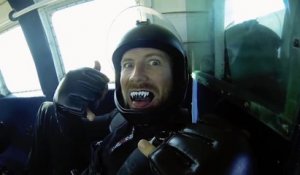 Full-contact Skydive : du free fight en parachute