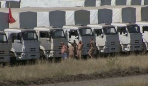 Le convoi russe d'aide humanitaire toujours bloqué à la frontière avec l'Ukraine