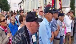 Des vétérans américains chantent leur hymne lors de commémorations à Vesoul