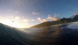 Avec cette vague, Le surfeur Nat Youngs gagne 10.000$ au GoPro Challange Tahiti