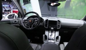 Vidéo Porsche Cayenne S e-hybrid au Mondial de l'auto 2014 à Paris - L'argus