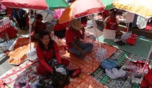 Thaïlande: les Chemises rouges manifestent pour défendre leur gouvernement affaibli