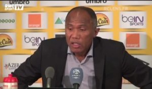 Football / Kombouaré : "Je ne peux pas contester la victoire du PSG" 17/10