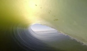 Surf : 27 secondes sous un rouleau